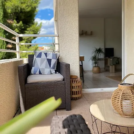 Centre Ville, Parking Prive Apartment